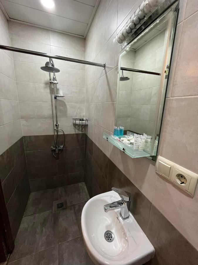 Tiflis Great View Hotel Екстериор снимка