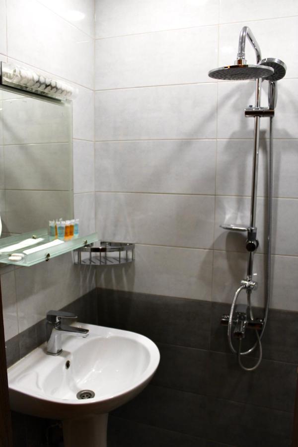 Tiflis Great View Hotel Екстериор снимка